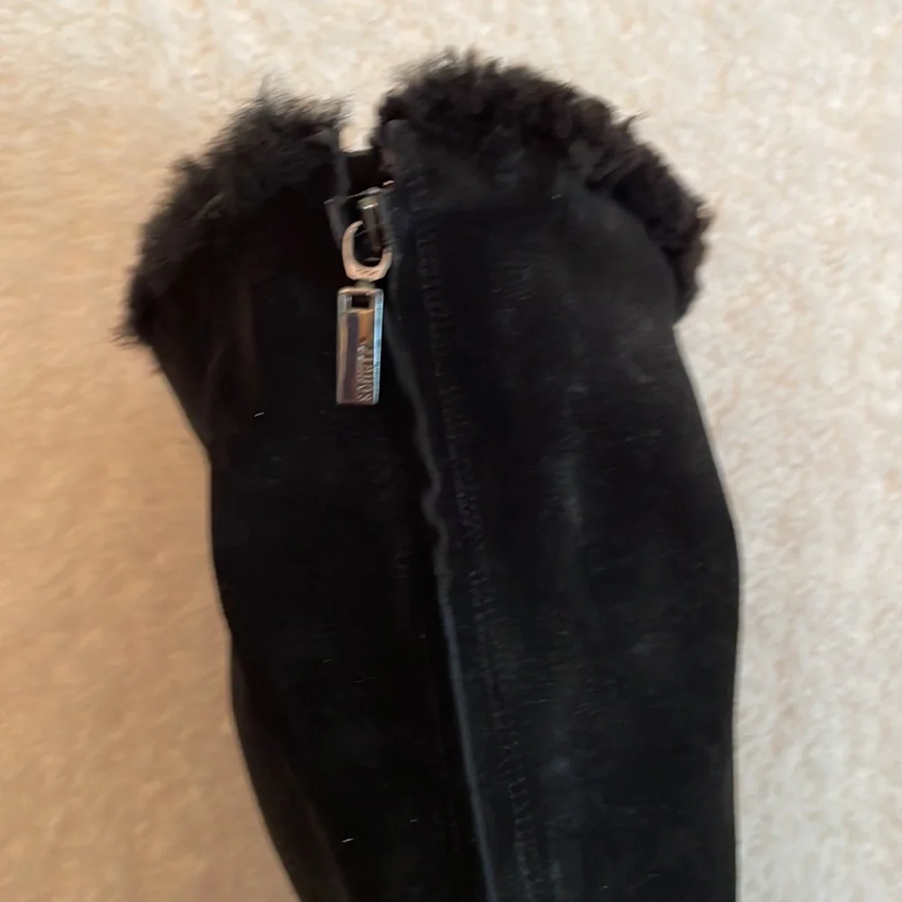 SCHULTZ. size 9B. High Style to the Knee. Black Boot - Picture 5 of 8